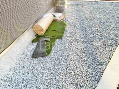 防犯砂利敷き バラス砕石 防草シート加工