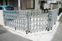 伸縮門扉:エクモア(三協立山アルミ) 土間
