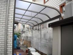レギュラーテラス屋根1階 物干し 波板パネルはお客様DIY