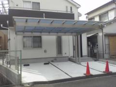 カーポート横2台/テラス屋根2階