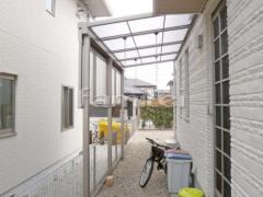 雨除け屋根 フラットテラス1階目隠しパネル 竿掛け LIXILクリーンハンガー