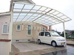 カーポート 人工木材ウッドデッキ 雨除け屋根 目隠しパネル