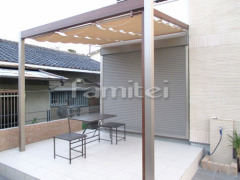 雨除け屋根 LIXILGルーフテラス1階 内部日除け