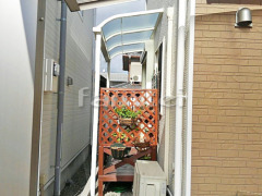 雨除け屋根 LIXILスピーネ1階