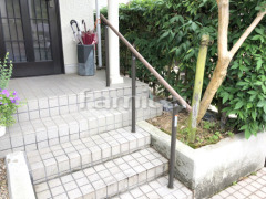玄関ポーチ手摺り LIXIL木製調グリップライン