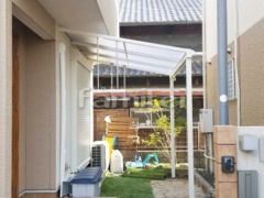 洗濯干し屋根 フラットテラス1階