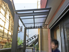 洗濯干し屋根 LIXIL独立式フーゴF1階