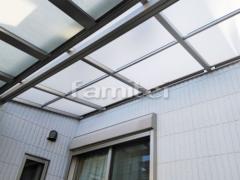 雨除け屋根 人工木材ウッドデッキ 目隠しフェンス塀