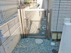 勝手口門扉 目隠しフェンス塀