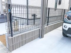 スチールメッシュ フェンス YKKAP イーネット3F型 スチール柱 境界・メッシュ ブロック塀 (化粧ブロック) ユニソン アルタ